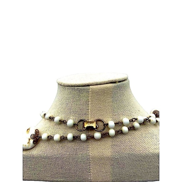 Vintage White Glass Milk Bead Necklace With Gold-Tone Accents Long N56 - Picture 5 of 6